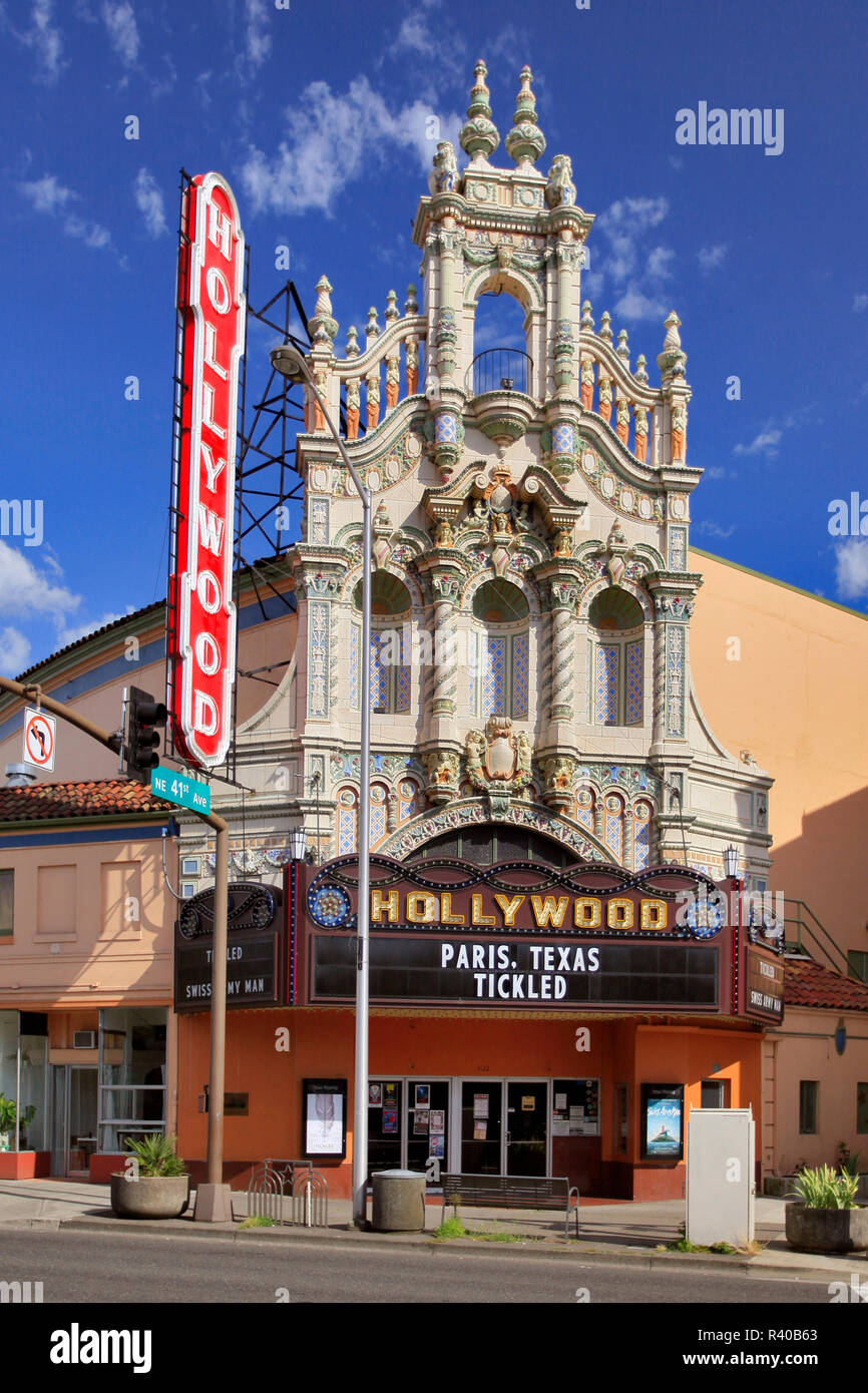 Usa Oregon Portland The Hollywood Theater And Sign Credit As Steve Terrill Jaynes Gallery Danitadelimont Com Stock Photo Alamy