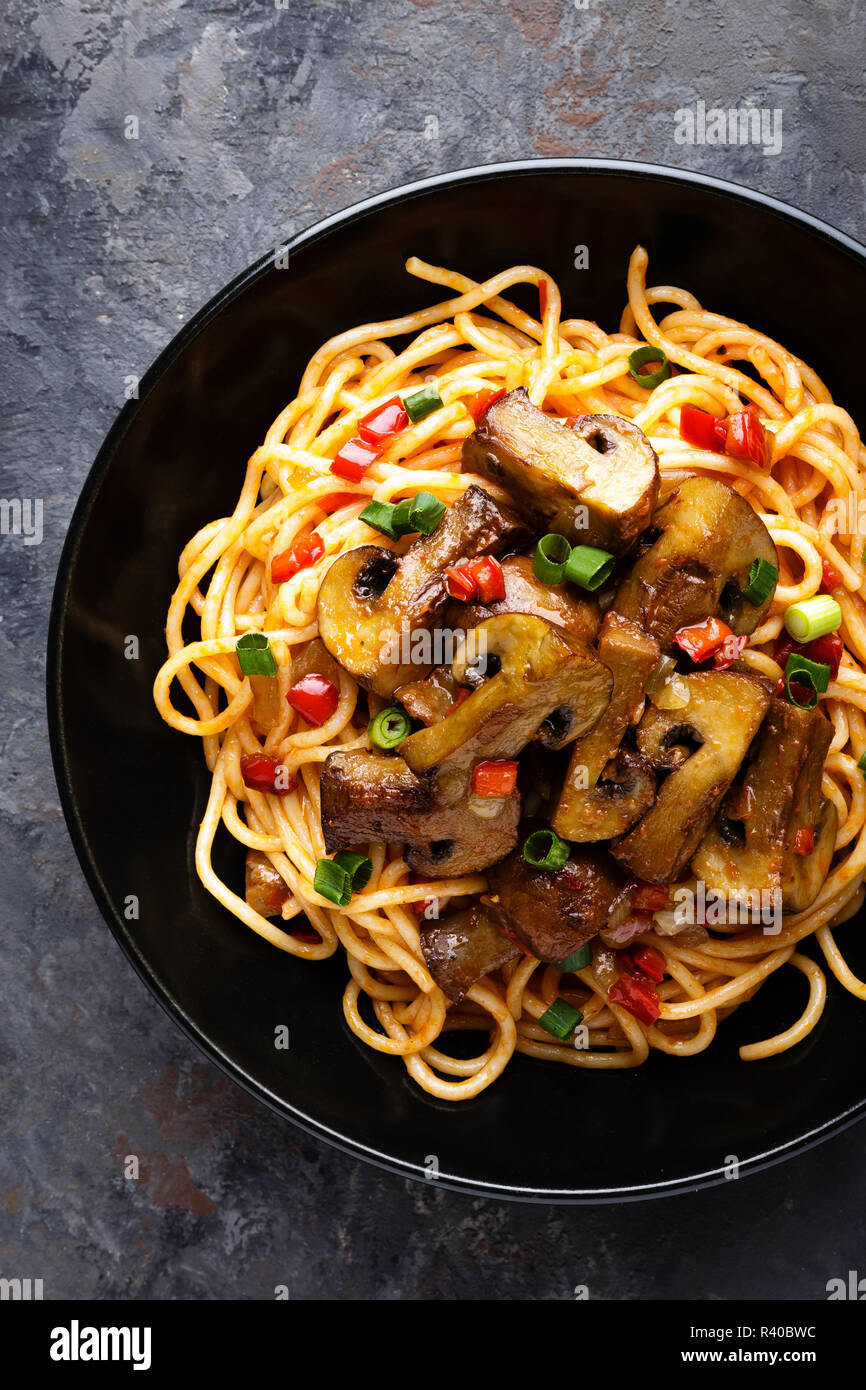 Vegetarian Spaghetti Bolognese With Mushrooms And Pepper Stock Photo vegetarian-spaghetti-bolognese-with-mushrooms-and-pepper-stock-photo