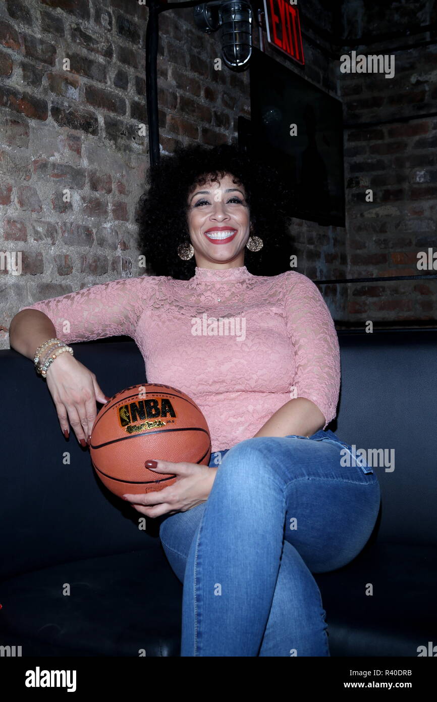 Decarlo Stand-Up Comedian Von Decarlo Celebrates the Launch of Her New SiriusXM ...