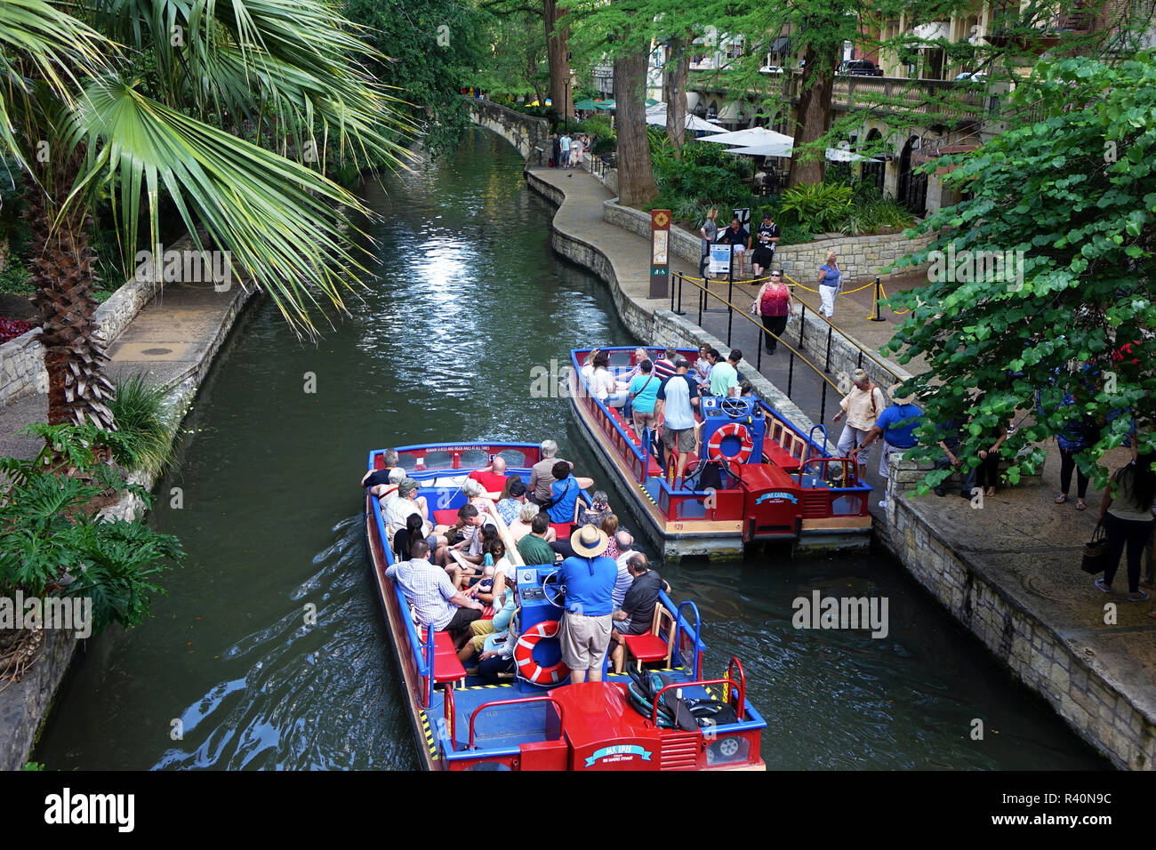 Riverwalk texas summer hi-res stock photography and images - Alamy