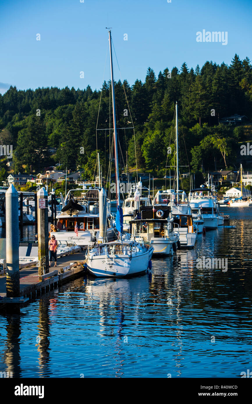 Gig Harbor, Washington State. People on the boat dock of a marina Stock  Photo - Alamy, image size:866x1390