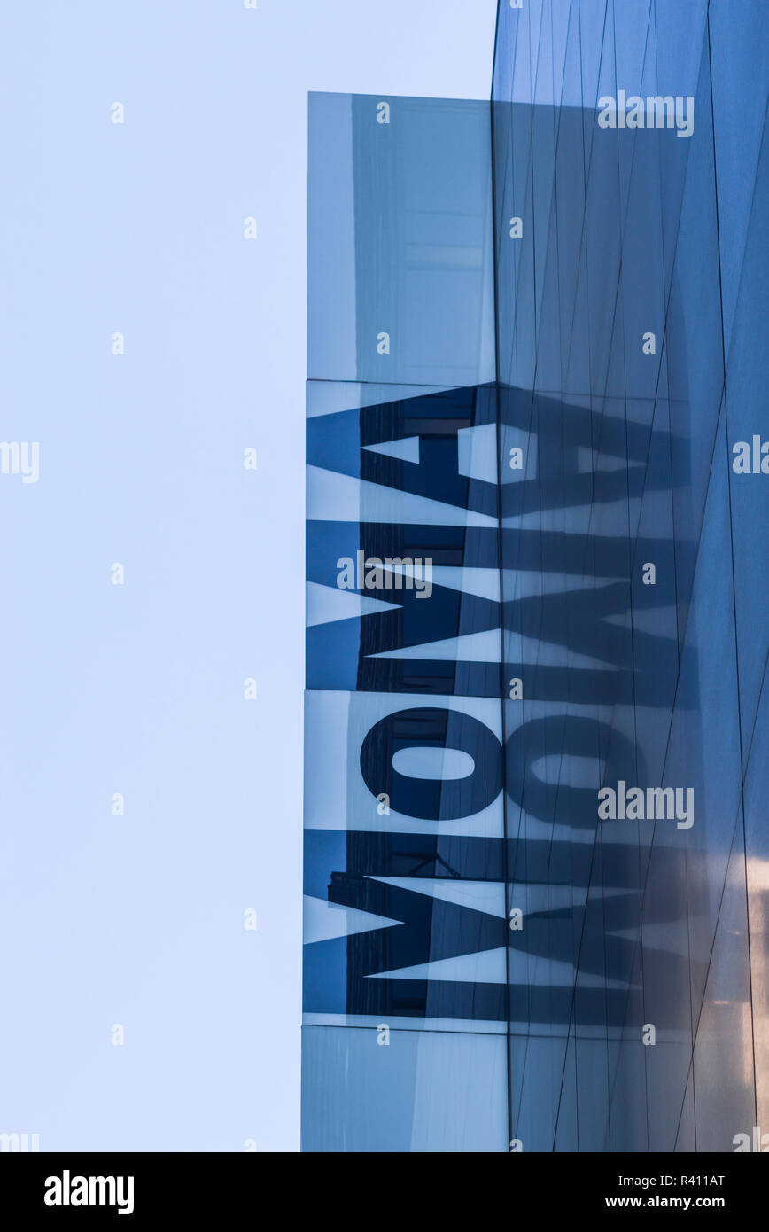 Moma sign hi-res stock photography and images - Alamy