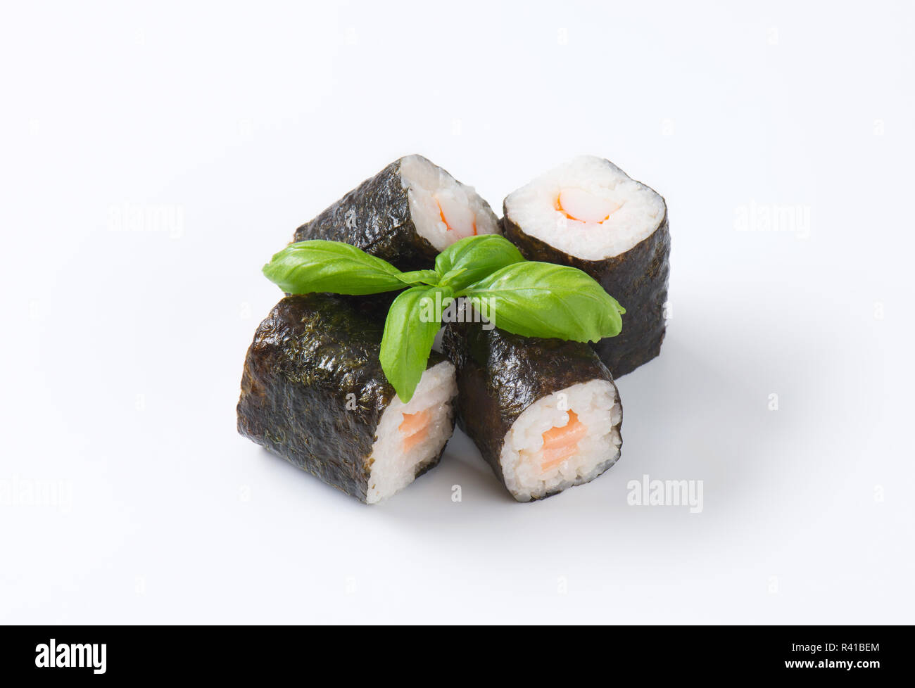 https://c8.alamy.com/comp/R41BEM/classic-sushi-rolls-R41BEM.jpg