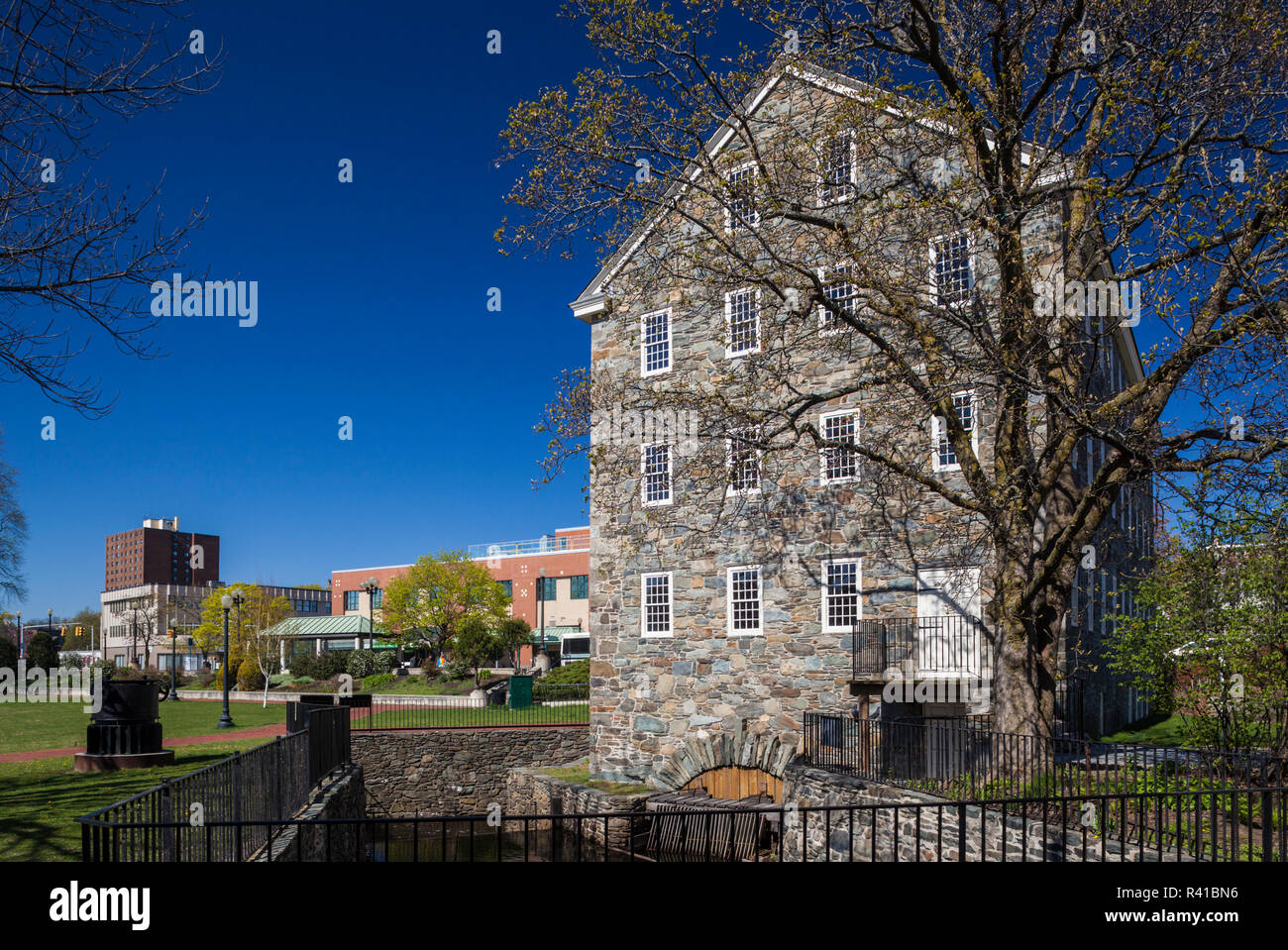 USA, Rhode Island, Pawtucket, Slater Mill Historic Site, first water