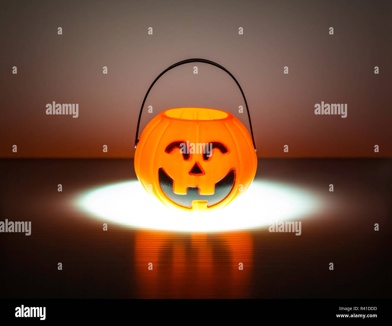Jack lantern scary smiles orange hi-res stock photography and images ...
