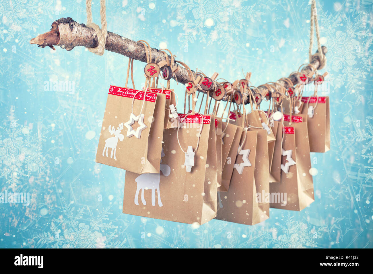 Geschenkta ten hires stock photography and images Alamy