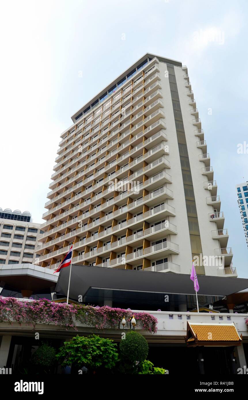 Iconic Dusit Thani hotel building entrance central Bangkok Thailand ...