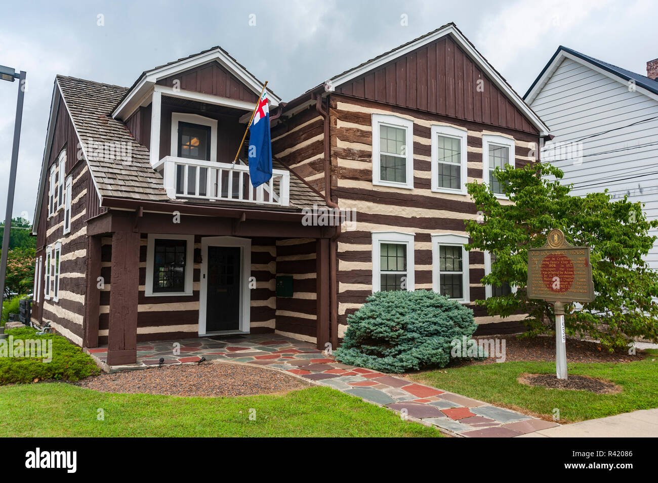 Old Log Cabin in Cynthiana Kentucky Stock Photo Alamy