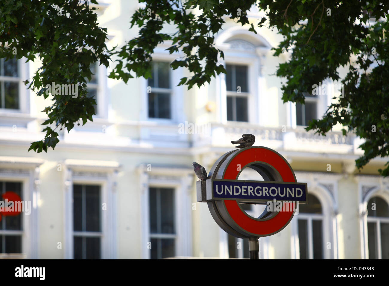 Underground sign stock hi-res stock photography and images - Alamy
