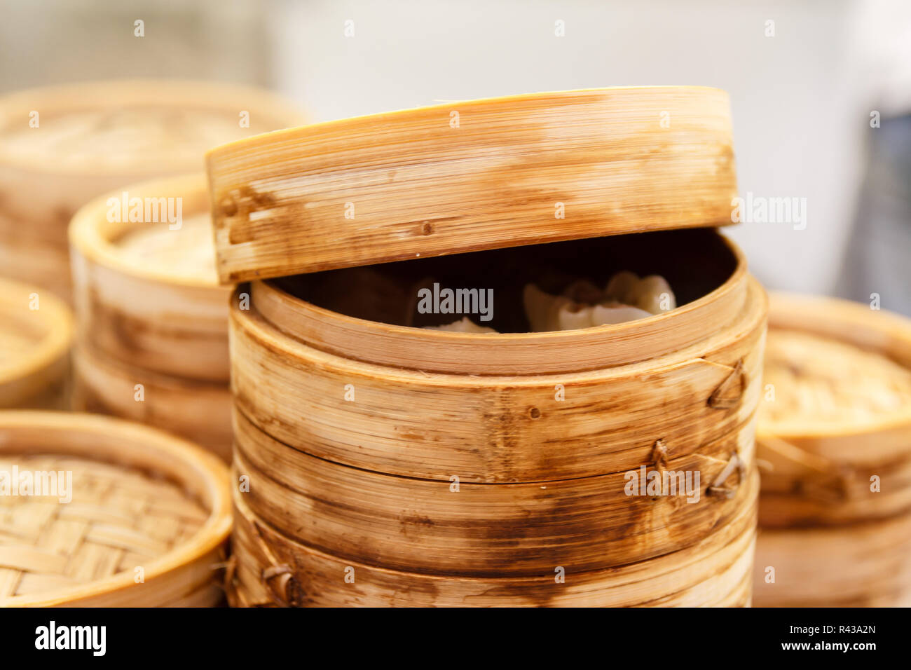 Dim sum containers hi-res stock photography and images - Alamy