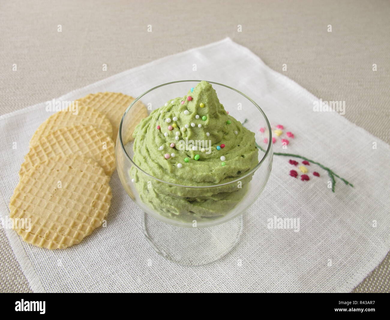 Matcha eis hi-res stock photography and images - Alamy