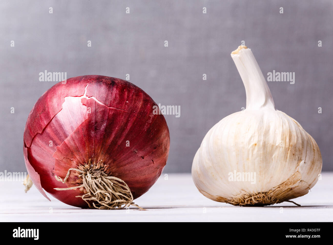 onion and garlic Stock Photo - Alamy