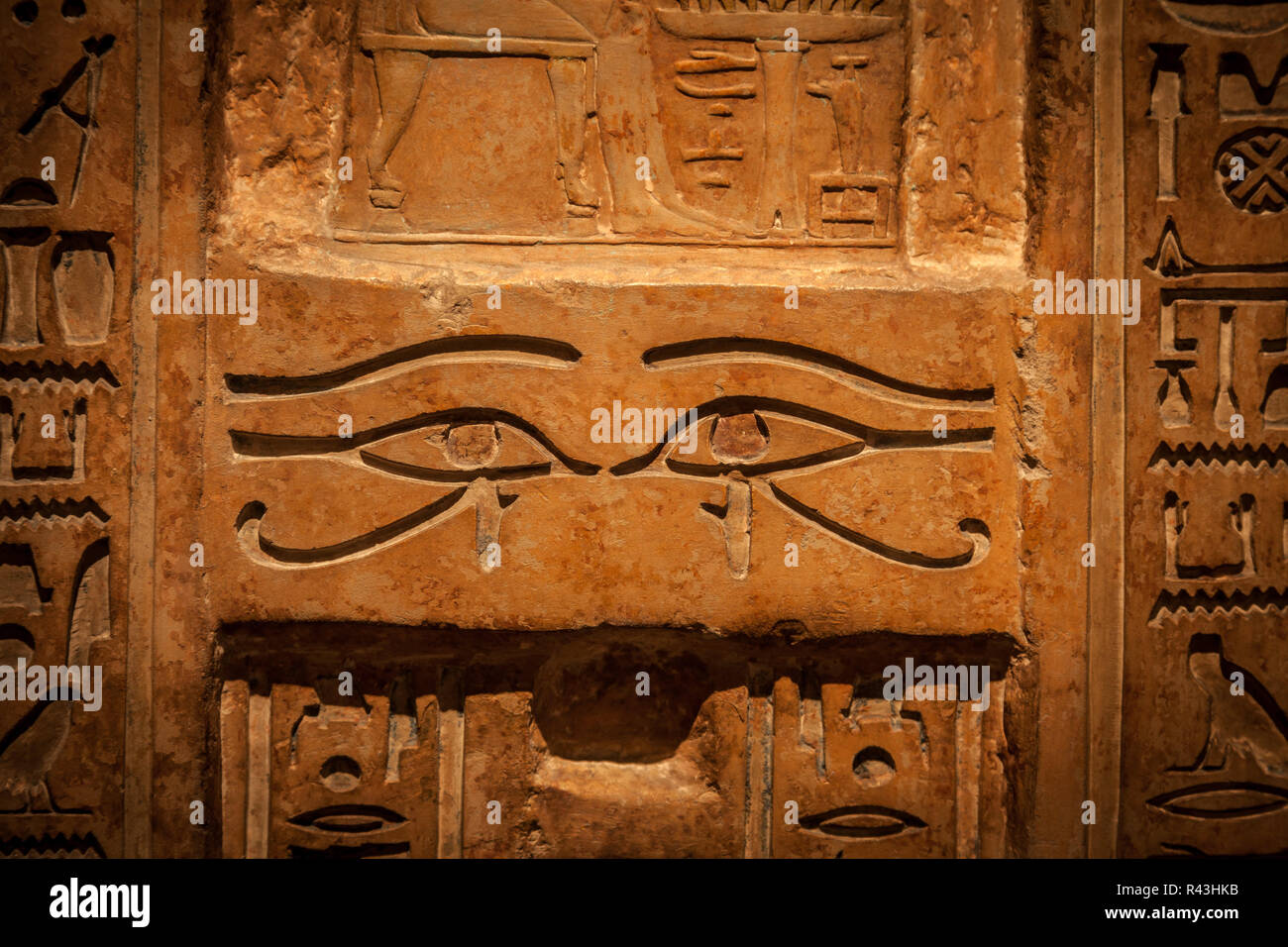 Hieroglyphic backdrop hi-res stock photography and images - Alamy