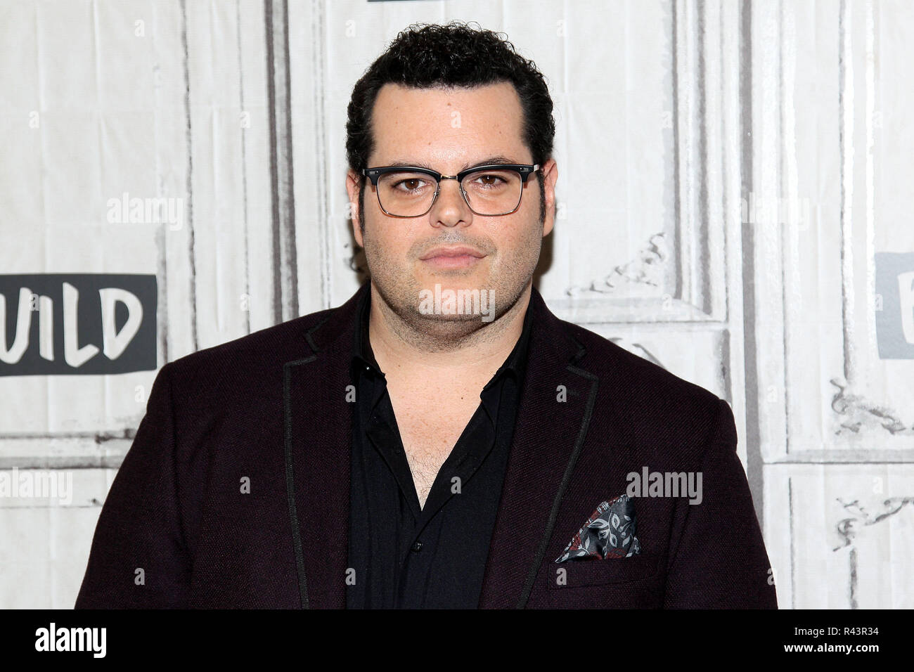 NEW YORK, NY - NOVEMBER 06:  Build presents Josh Gad discussing 'Murder On The Orient Express' at Build Studio on November 6, 2017 in New York City.  (Photo by Steve Mack/S.D. Mack Pictures) Stock Photo