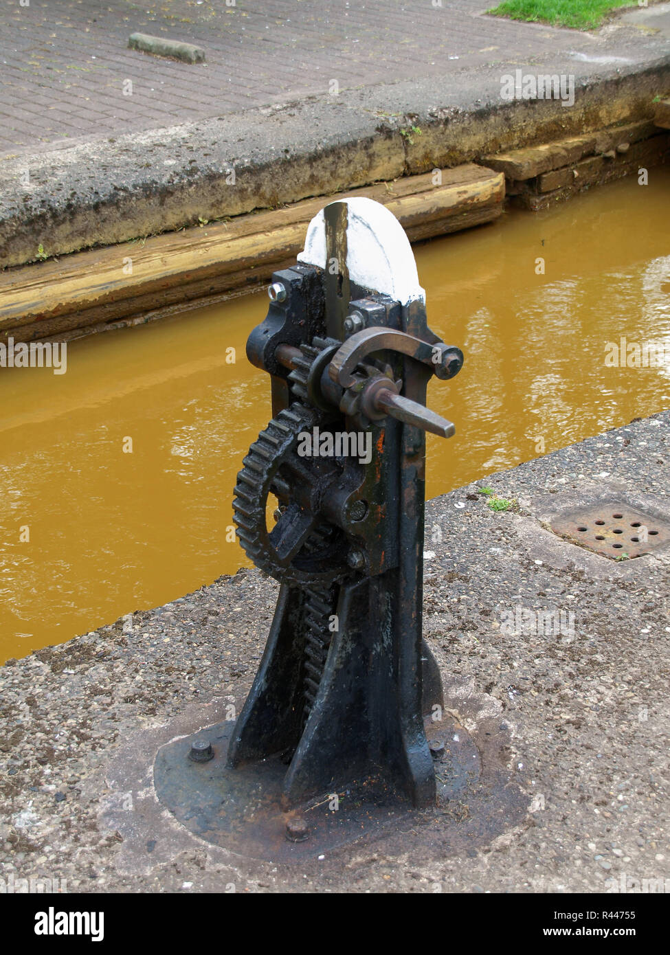 Paddle gear for the sluice from the Red Bull lock on the Trent and Mersey Canal Stock Photo