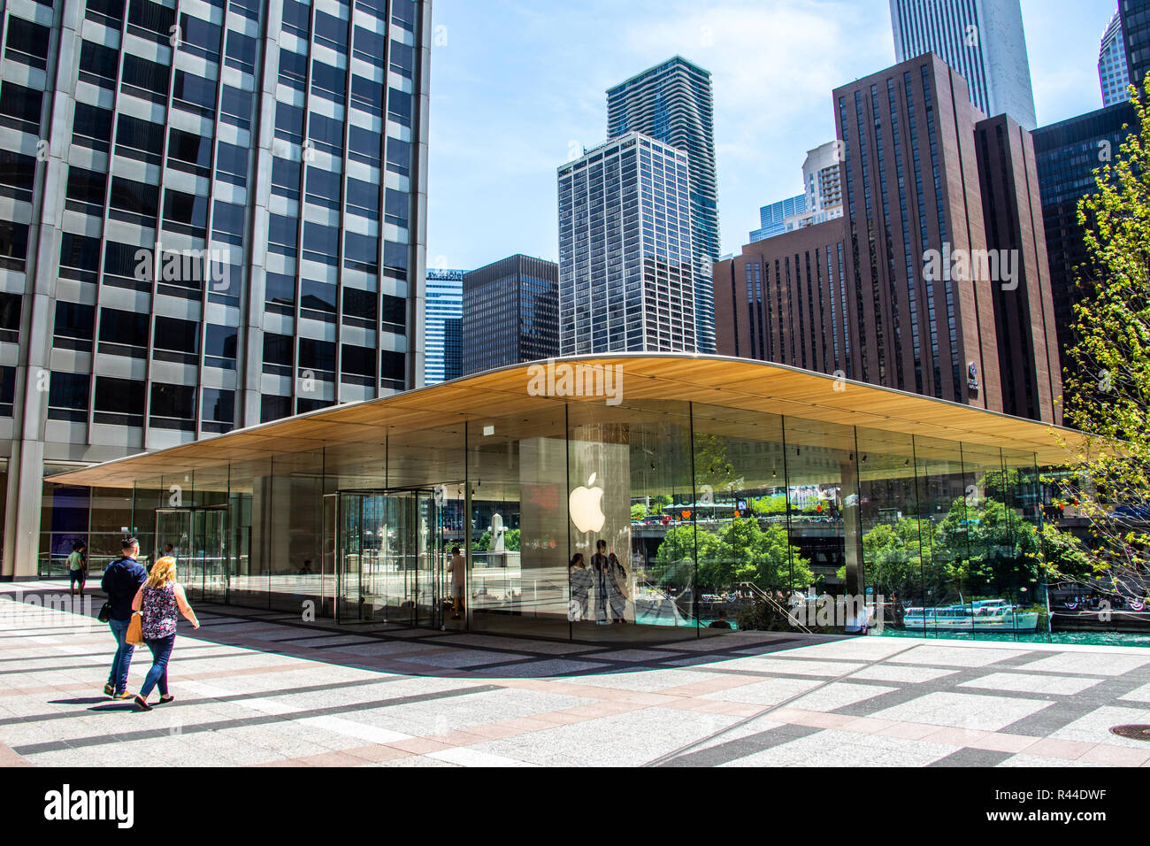 Apple Michigan Avenue, Buildings of Chicago