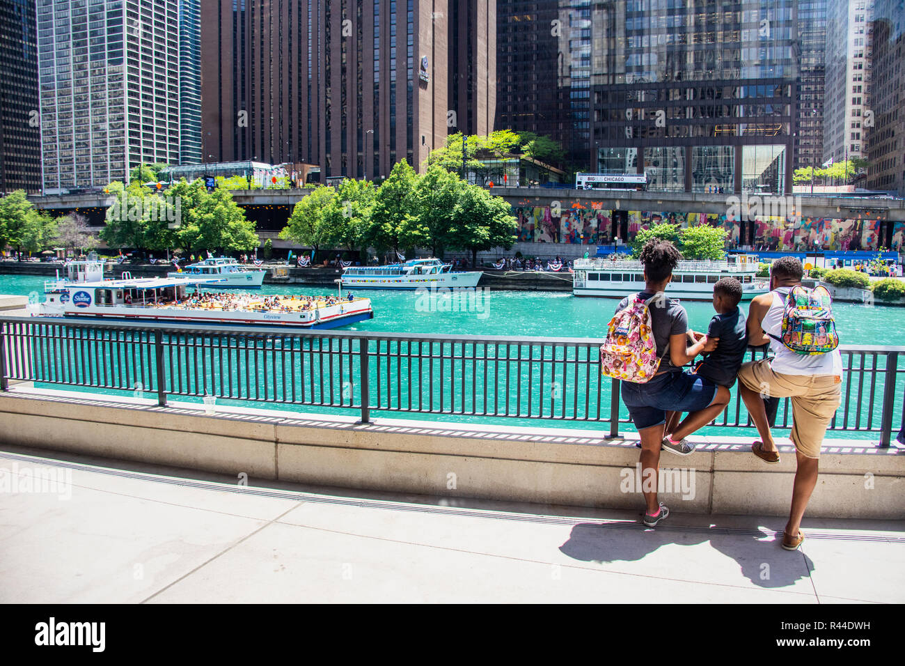 African american family hi-res stock photography and images - Alamy