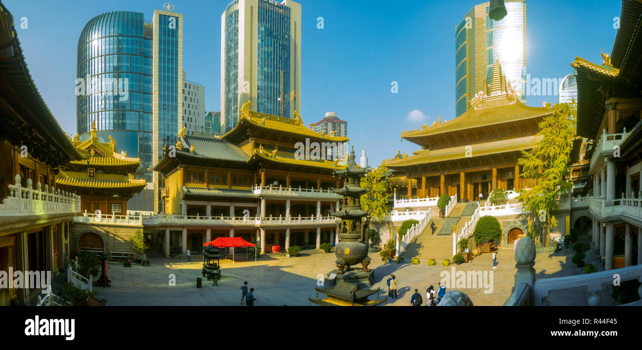 Jing'an Temple Chinese Buddhist temple on the West Nanjing Road in Shanghai China Stock Photo