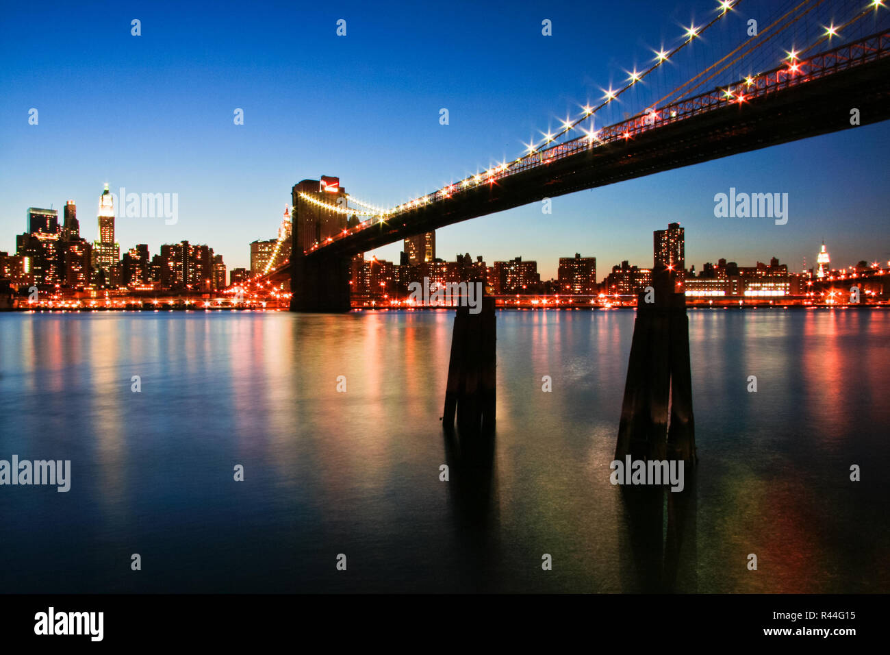 Brooklyn Bridge at night Stock Photo - Alamy