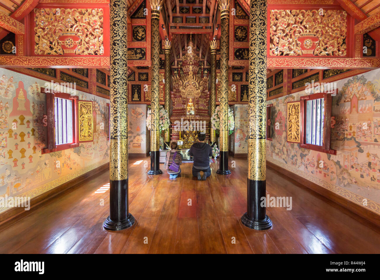 Thai temple interior design hi-res stock photography and images - Alamy