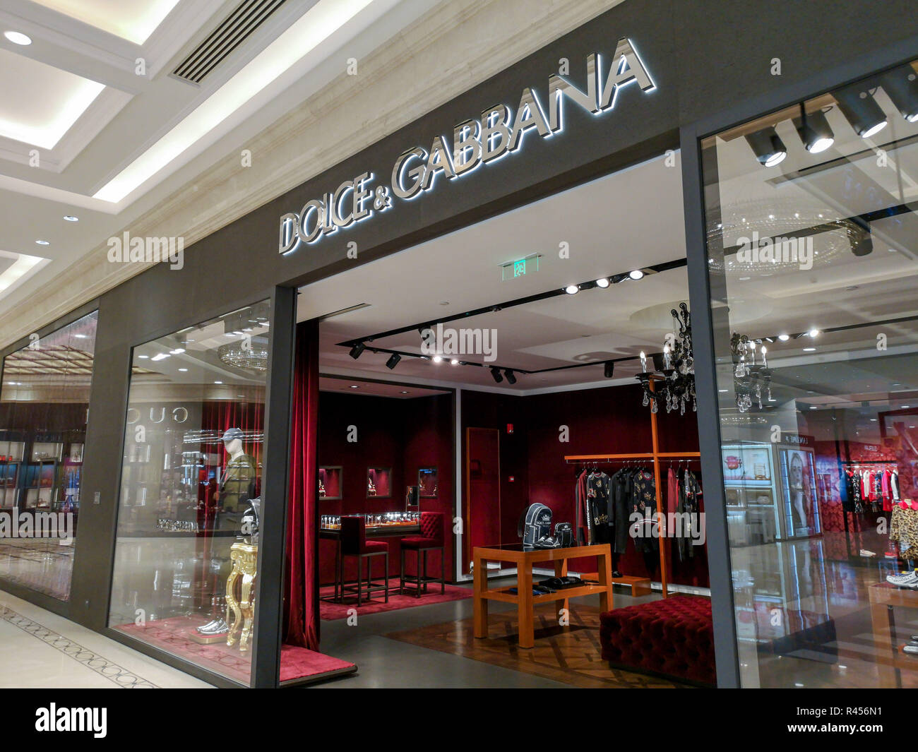 D G Store High Resolution Stock Photography And Images Alamy