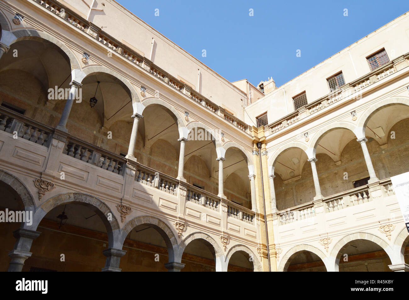 Central and regional library hires stock photography and images Alamy