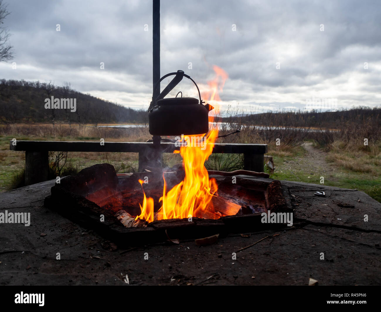 Boiling water over fire hires stock photography and images Alamy