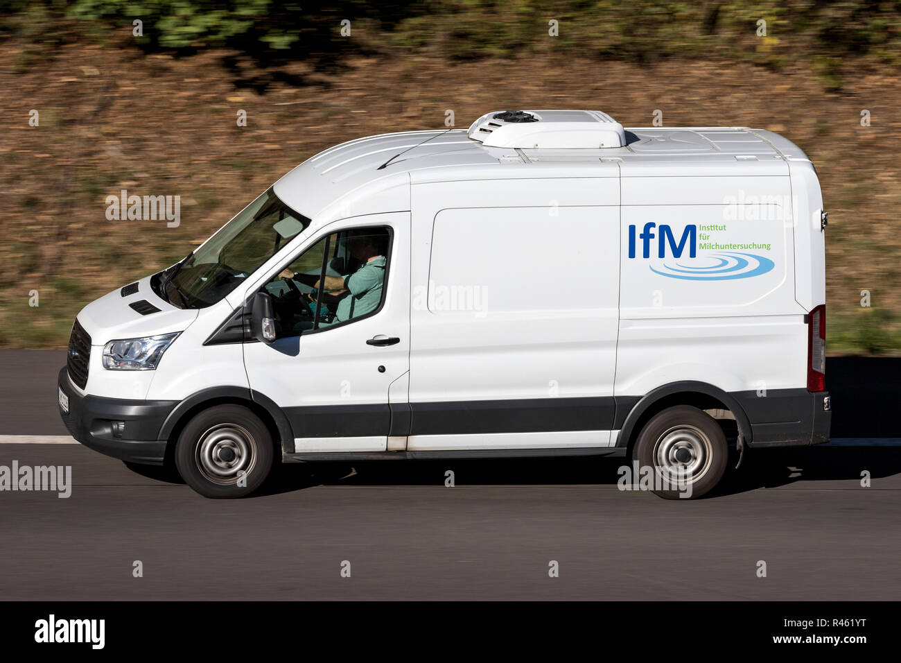 Milk delivery van hires stock photography and images Alamy