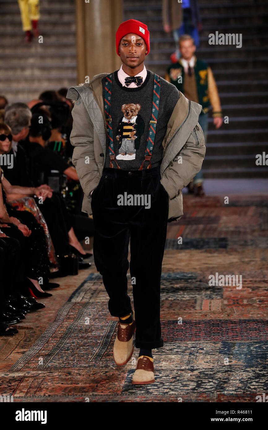 NEW YORK, NY - SEPTEMBER 07: A model walks the runway for Ralph Lauren  fashion show during New York Fashion Week at Bethesda Terrace on September  7, 2 Stock Photo - Alamy