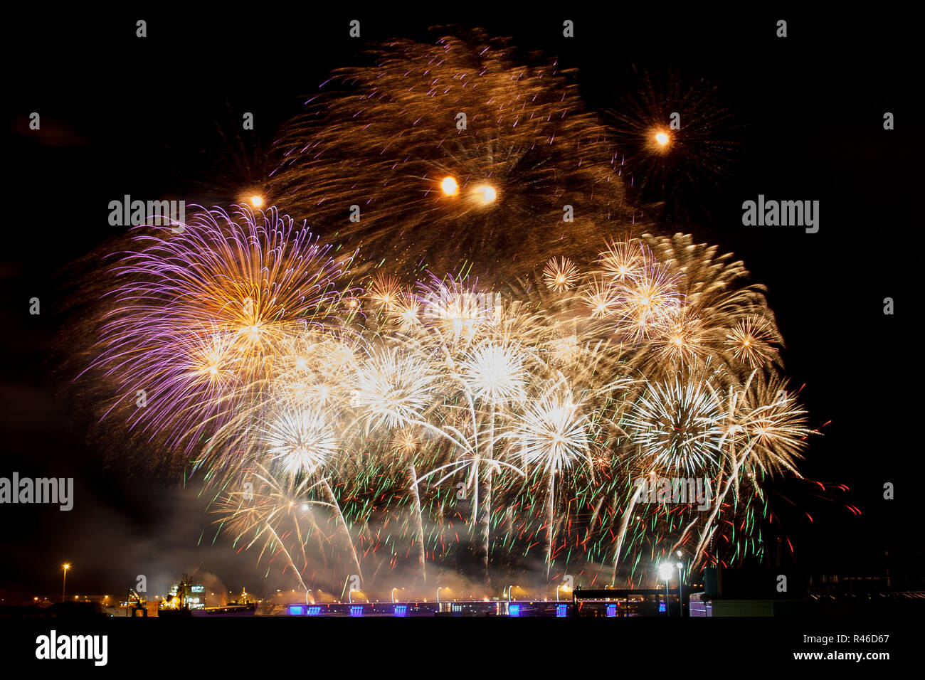 Explsions hi-res stock photography and images - Alamy
