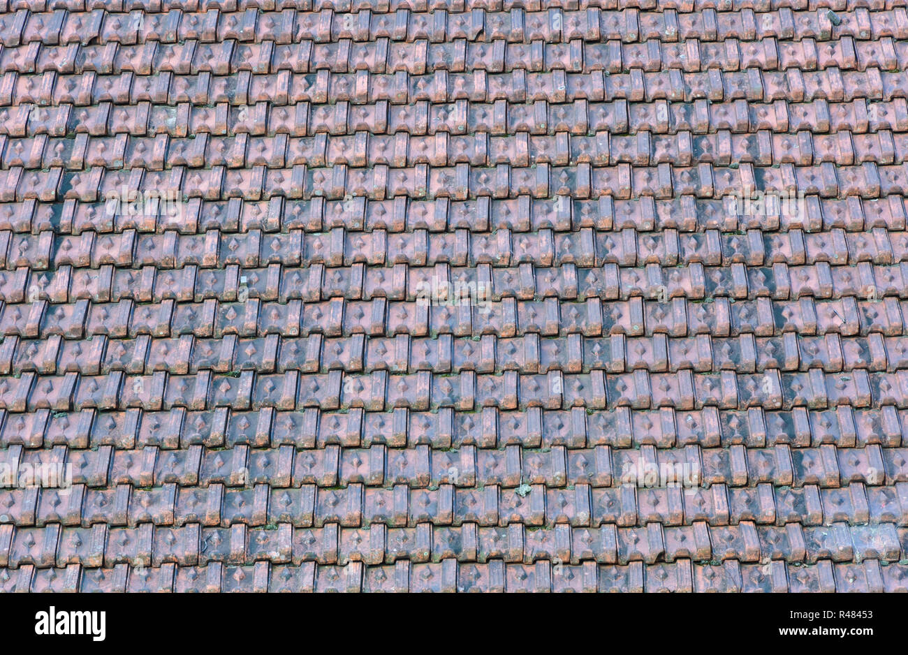 Old tiled roof of vietnamese building Stock Photo Alamy