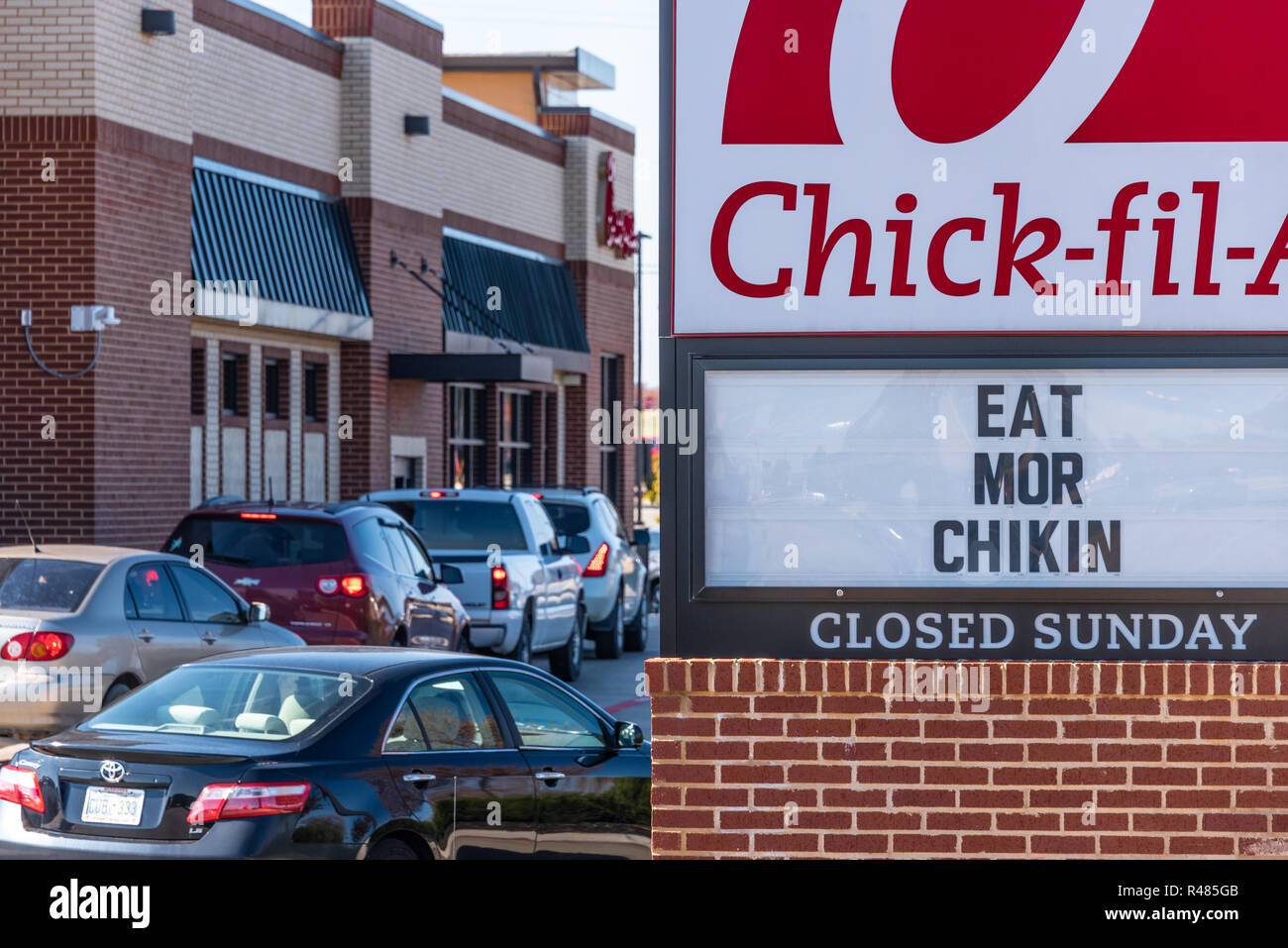 Busy drive-thru at a Chick-fil-A restaurant in Muskogee, Oklahoma. (USA) Stock Photo