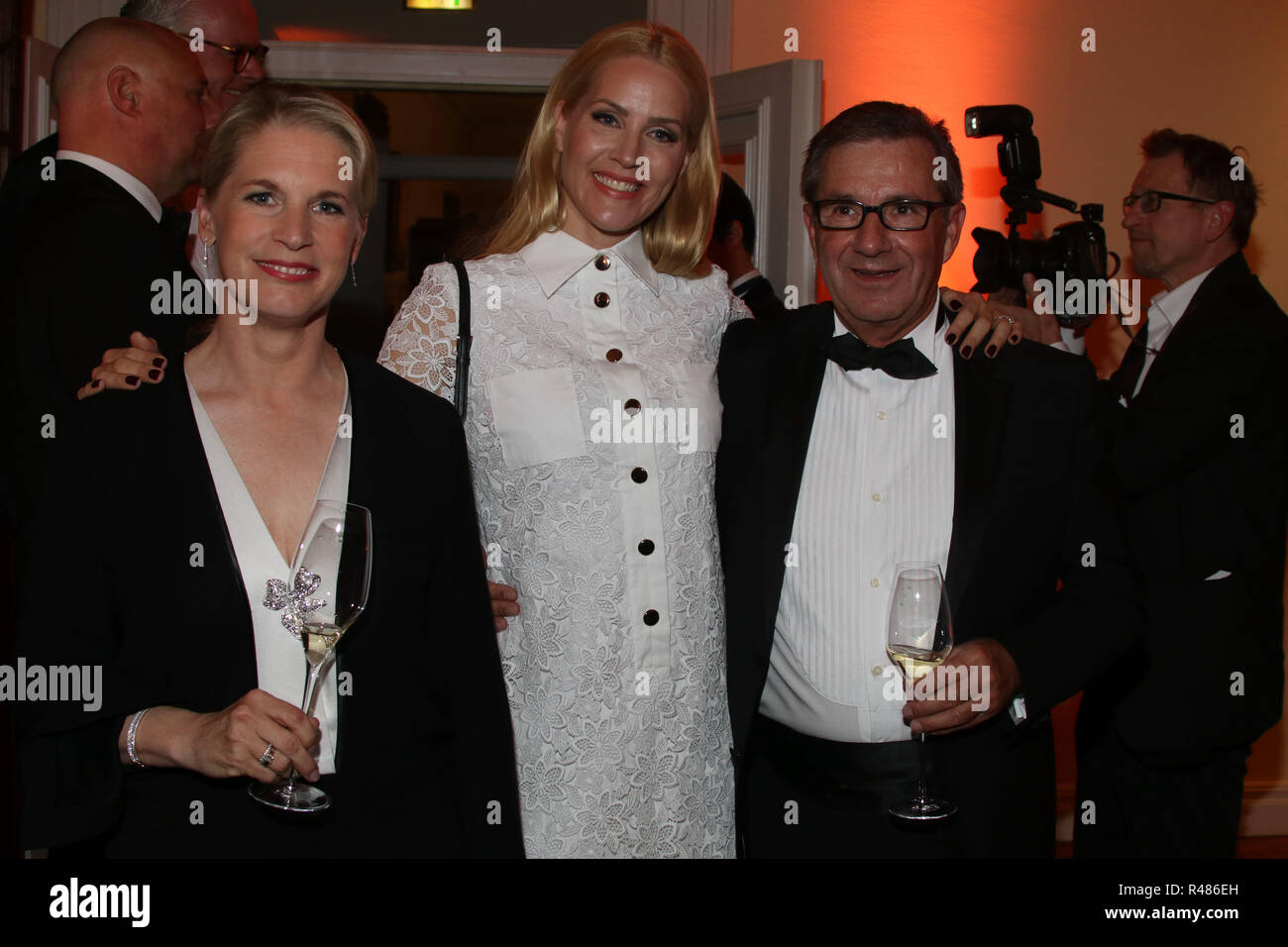Cornelia Poletto, Judith Rakers, Jan Hofer, Verleihung des Champagne Preis fuer Lebensfreude, Hotel Louis C. Jacob, Hamburg, 25.04.2016 Stock Photo