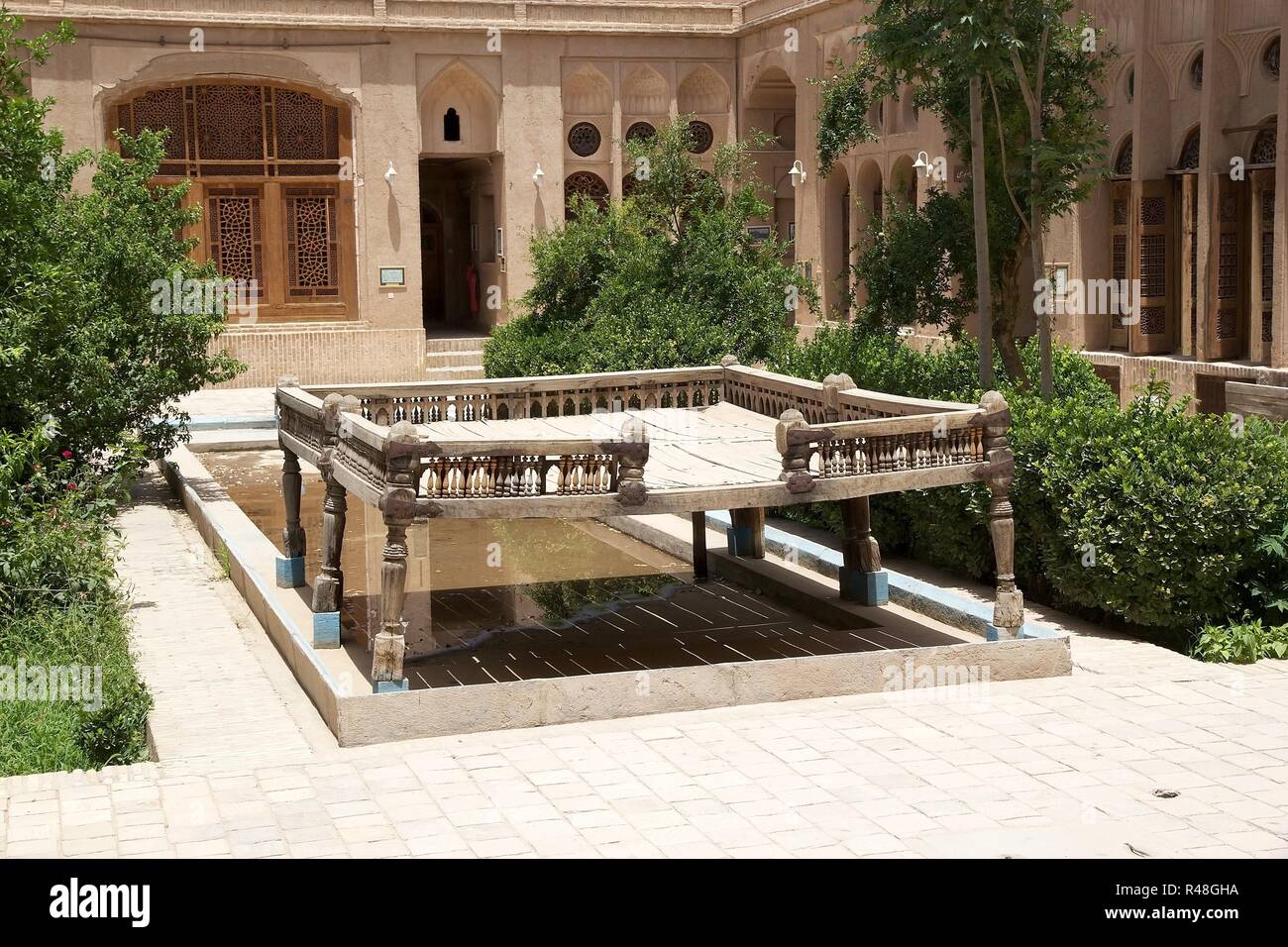 Persian historic home courtyard hi-res stock photography and images - Alamy