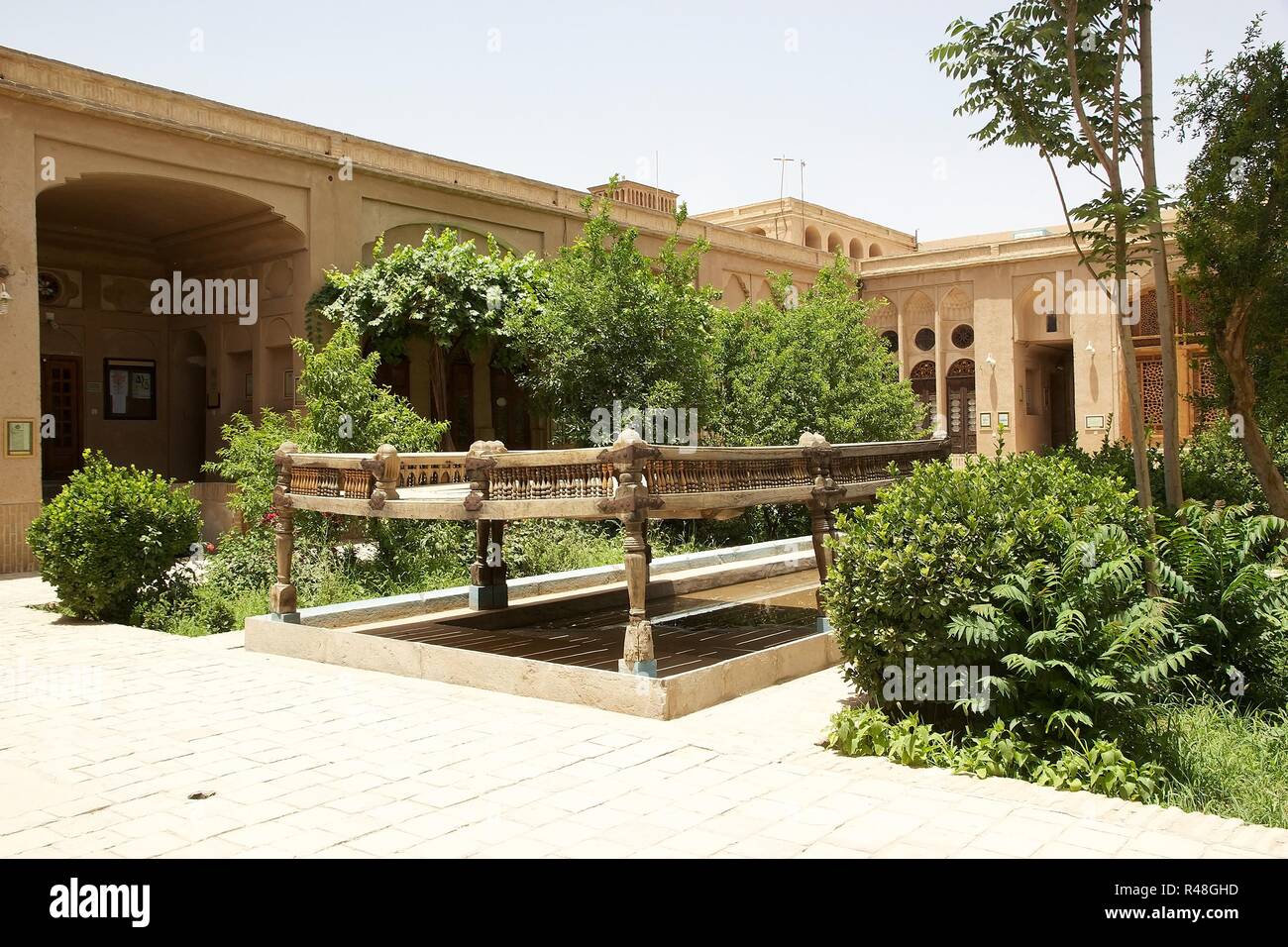 Persian historic home courtyard hi-res stock photography and images - Alamy