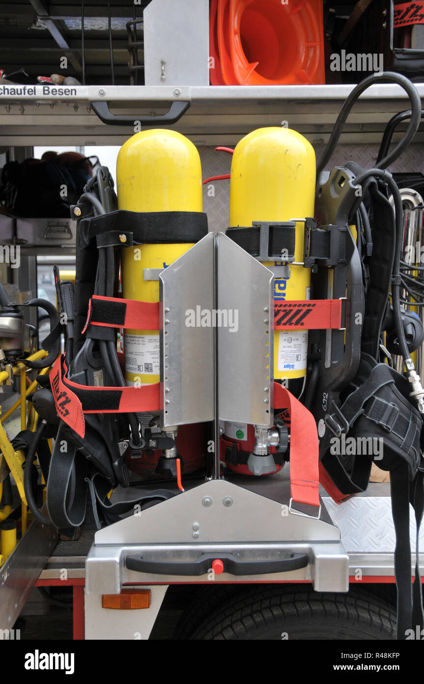  Feuerwehrwagen hi-res stock photography and images - Alamy Bildidee 