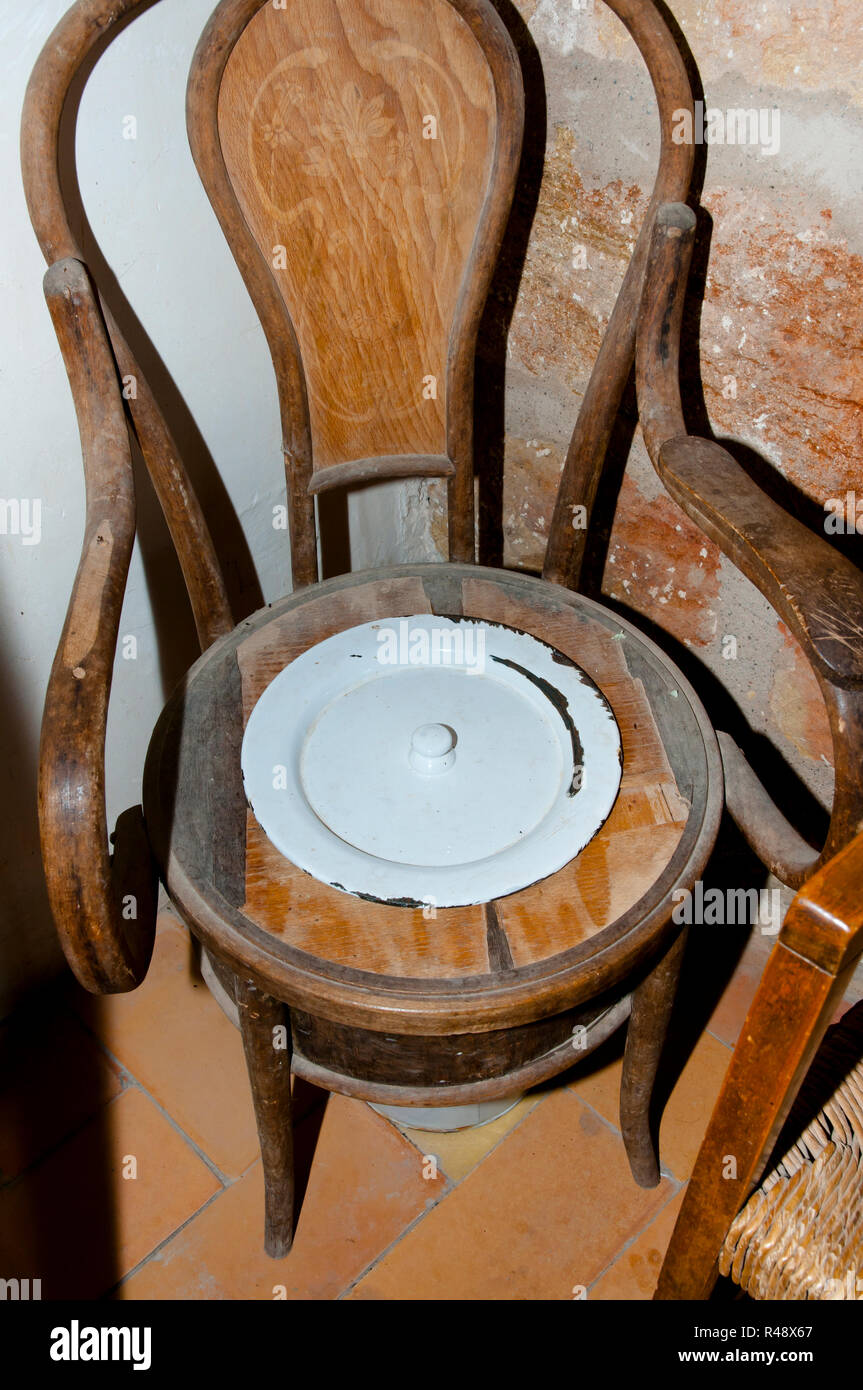 Antique Commode Toilet Chair Stock Photo - Alamy