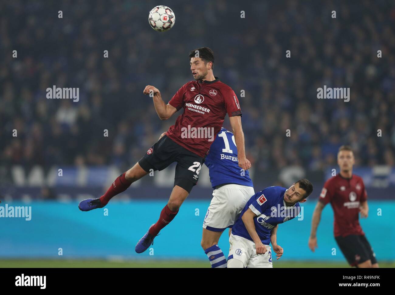 firo: 24.11.2018 Football, Football, 1.Bundesliga, Season 2018/2019, FC Schalke - 1.FC Nuremberg 5: 2 single action, Lukas Muhl | usage worldwide Stock Photo