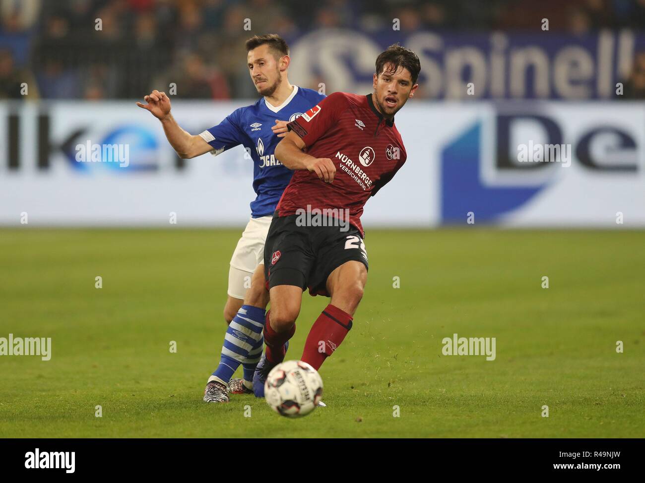 firo: 24.11.2018 Football, Football, 1.Bundesliga, Season 2018/2019, FC Schalke - 1.FC Nuremberg 5: 2 single action, Lukas Muhl | usage worldwide Stock Photo