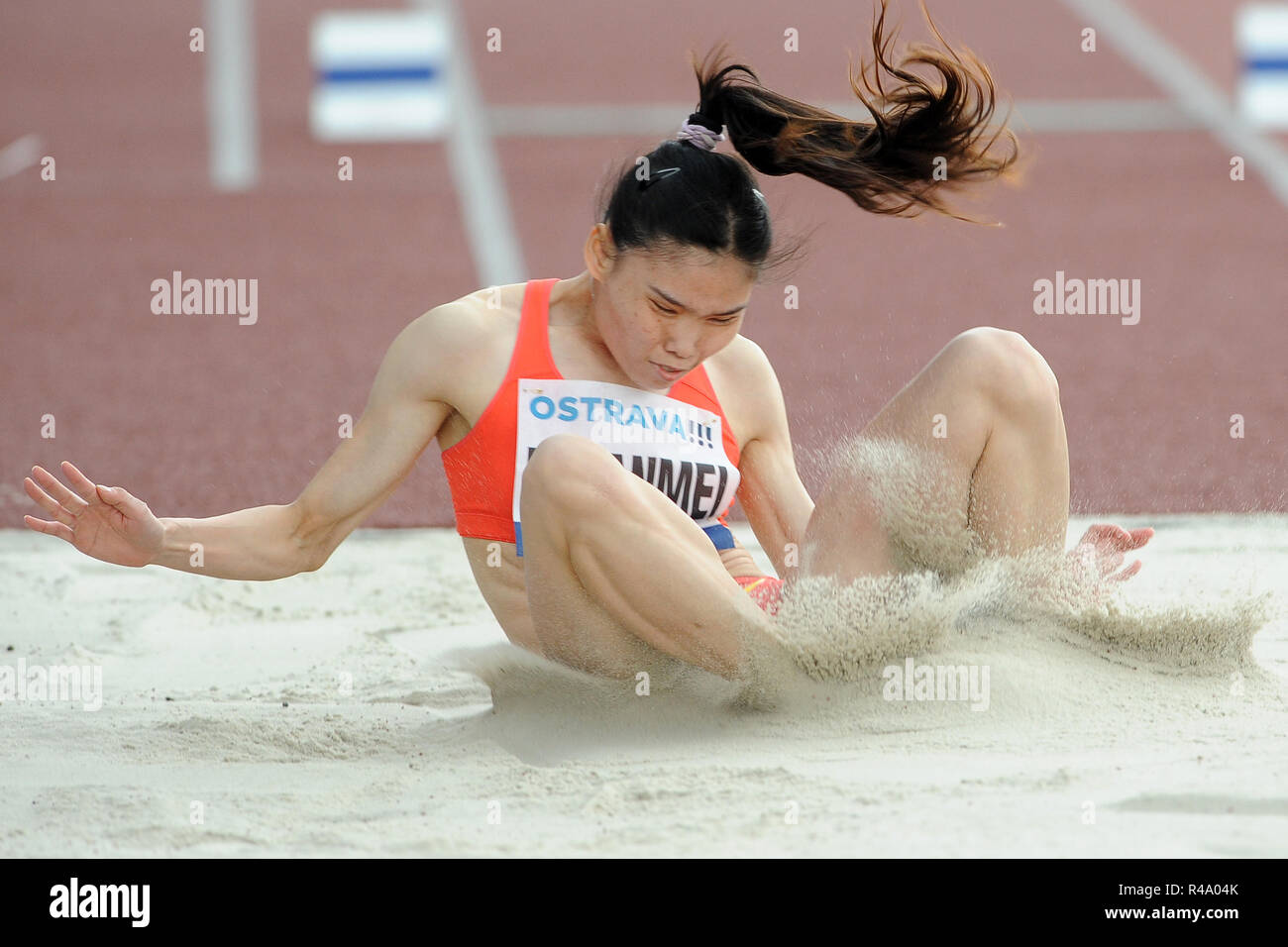 Ostrava, Czech Republic. 17th June, 2014. Yanmei Li of China competes ...