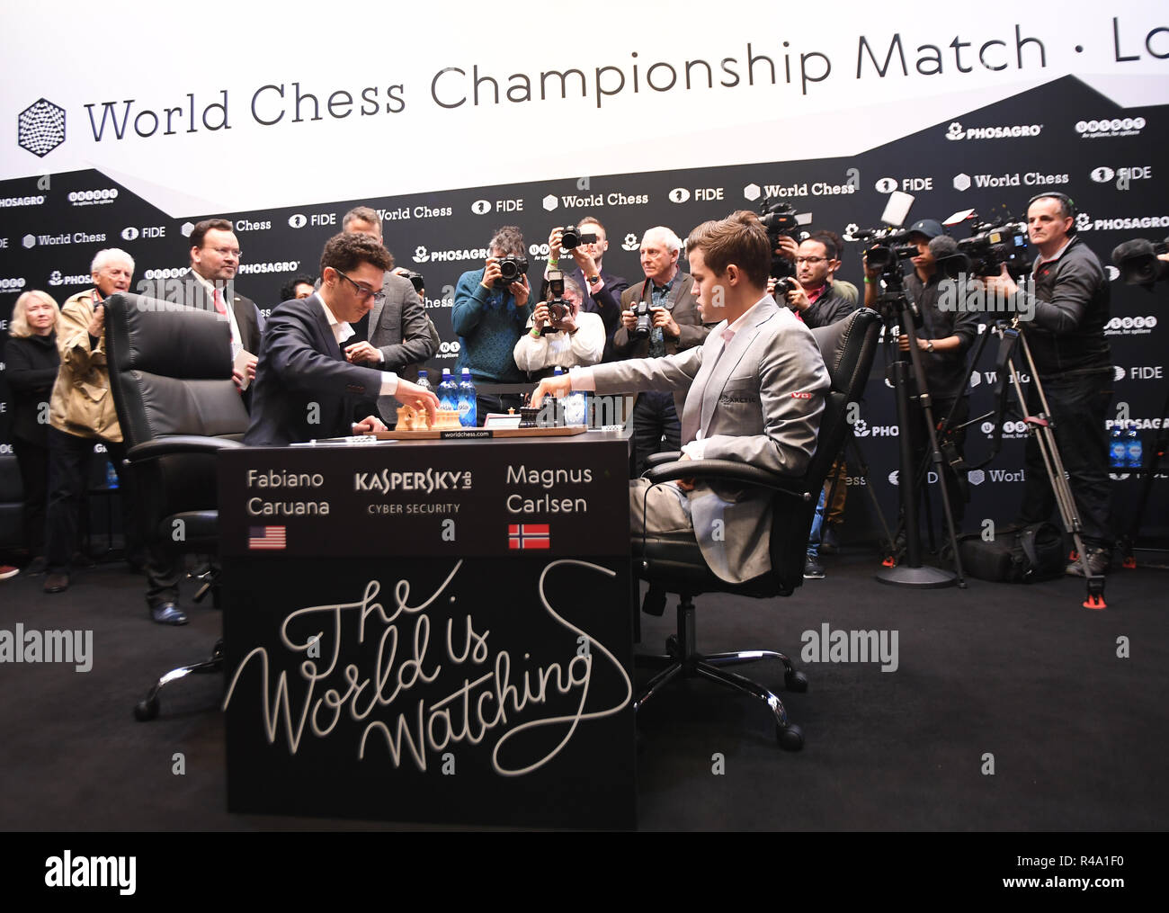 LIVE. Magnus Carlsen - Fabiano Caruana