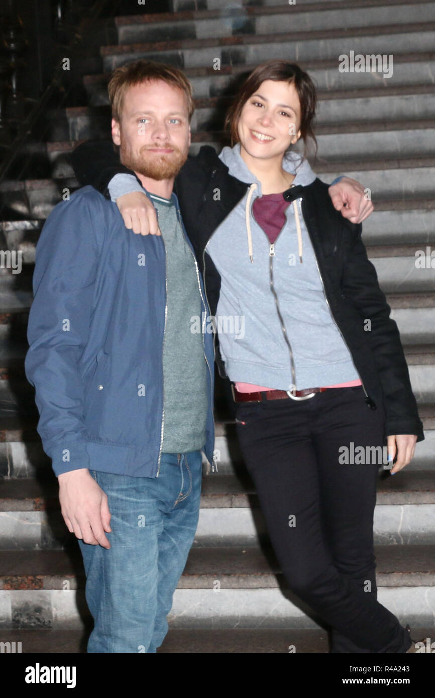 Stefan Konarske, Aylin Tezel, Tatort Dortmund - Sturm, Historisches Rathaus  - Friedenplatz, Dortmund, 25.04.2016 Stock Photo - Alamy