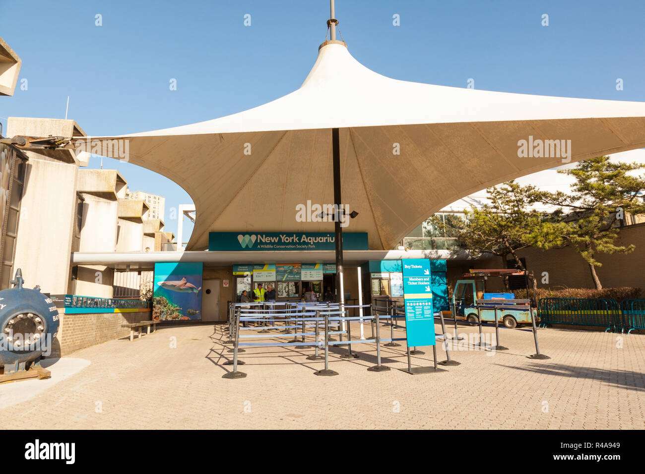 Entrance and ticket office at the New York Aquarium, Coney Island