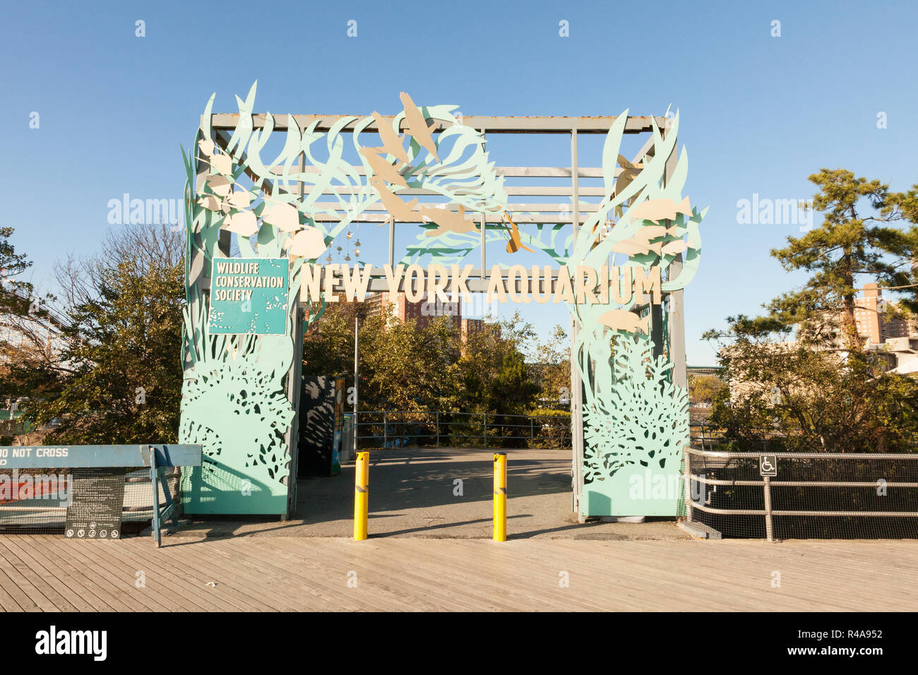 New York Aquarium, Coney Island, Brooklyn,New York, United States of ... - New York Aquarium Coney IslanD Brooklynnew York UniteD States Of America R4A952