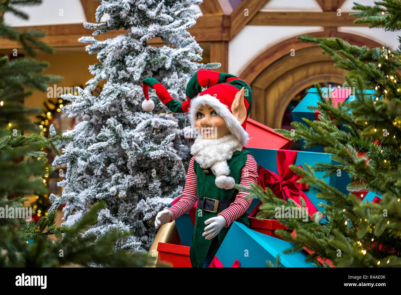 Melbourne Australia Christmas Decorations In Chadstone Shopping Centre Stock Photo Alamy