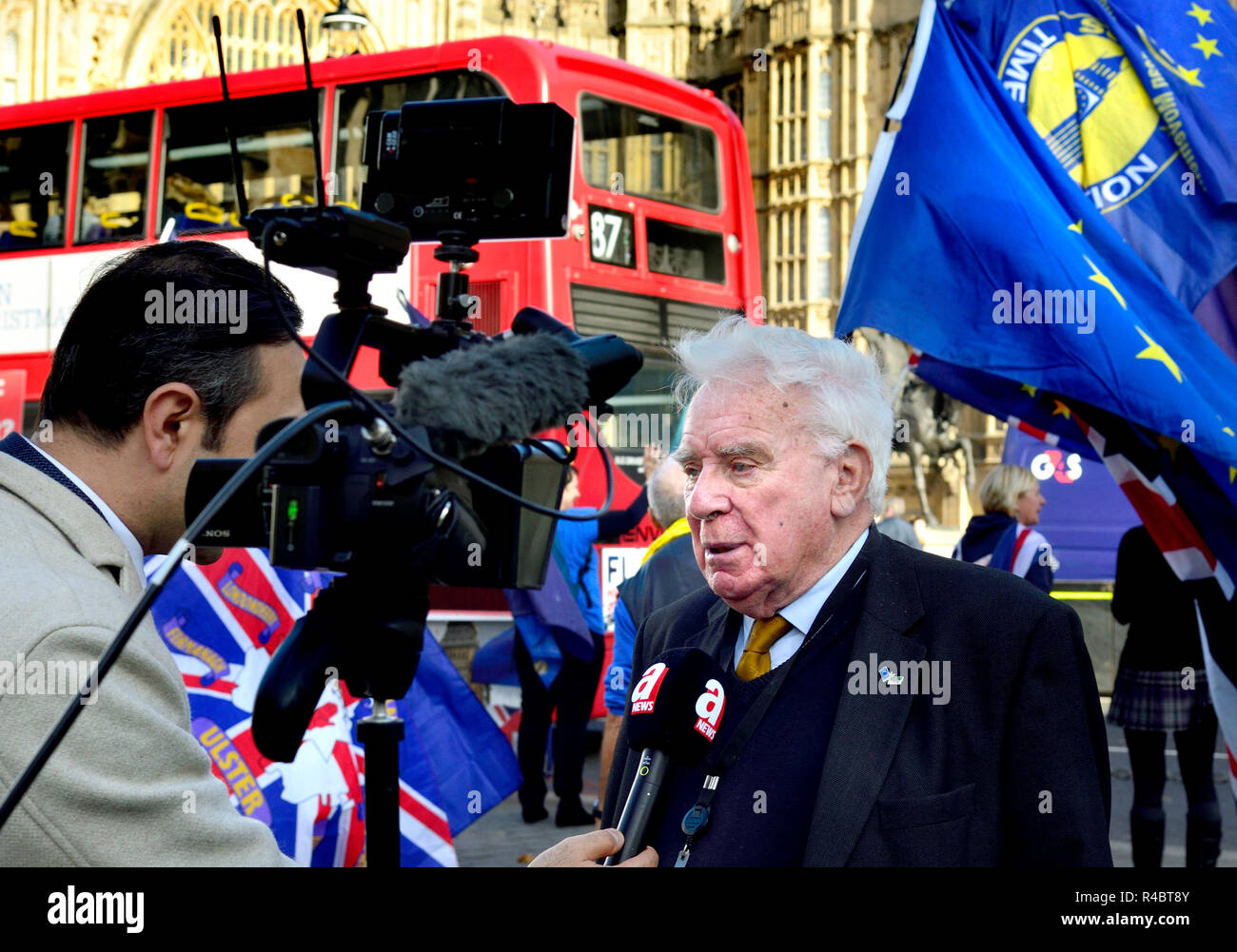 Libdem peer hi-res stock photography and images - Alamy