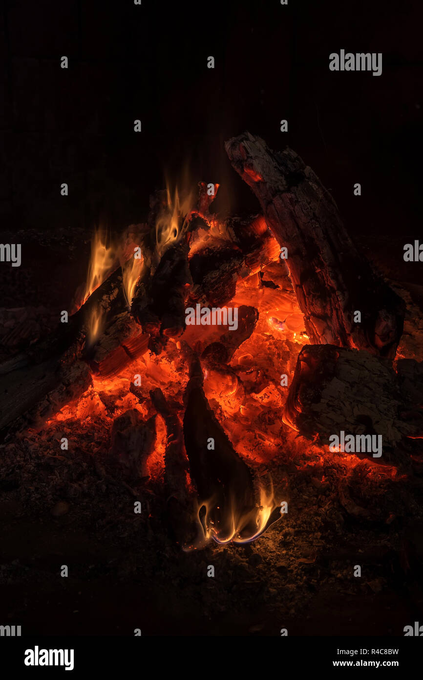 Fireplace fire hi-res stock photography and images - Alamy