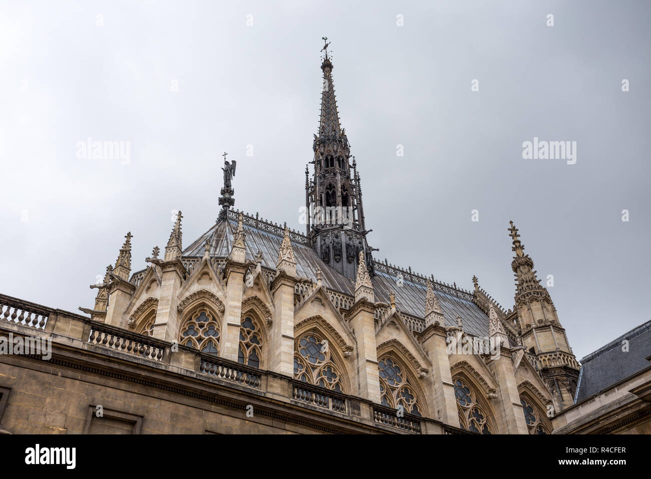 Sainte chapelle paris exterior hi-res stock photography and images - Alamy