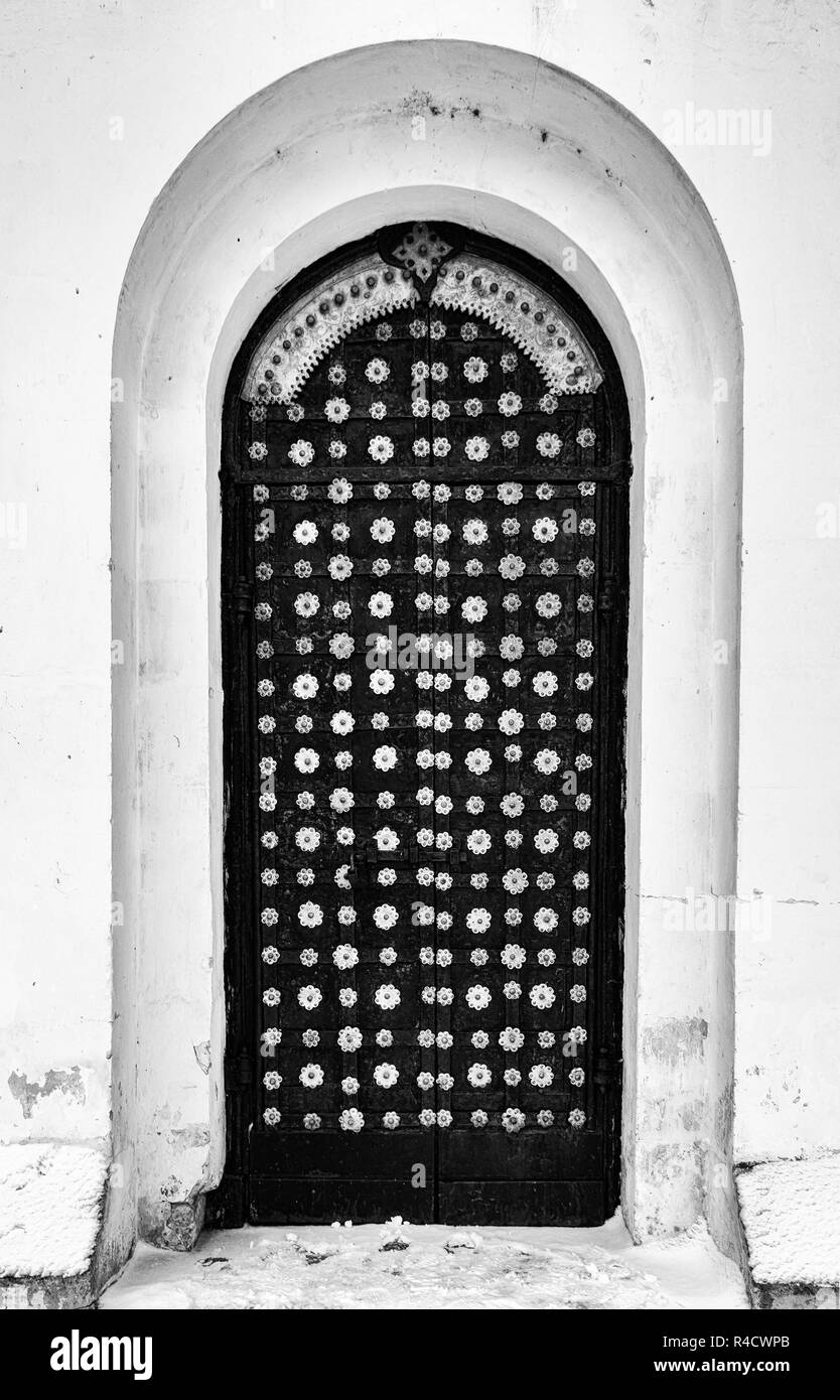 Backdrop of church door Black and White Stock Photos & Images - Alamy