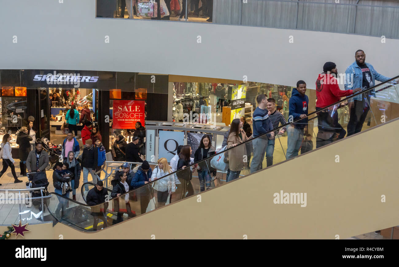 skechers store in queens